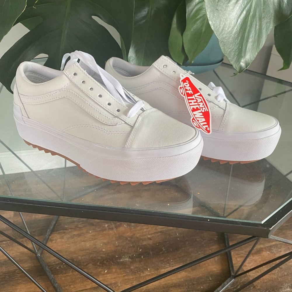 NWT Vans UA Old Skool Stacked - Triple White